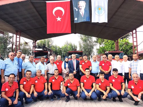 Tarsus Kaymakamı Kadir Sertel OTCU, İtfaiyecilik Haftası Dolayısı ile Tarsus İtfaiye Grup Amirliğini Mahalle Muhtarları ile Birlikte Ziyaret Etti