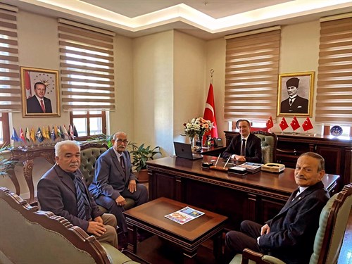Türkiye Emekliler Derneği Başkanı Arif KILINÇ ve Dernek Yönetimi, Kaymakam Mehmet Ali AKYÜZ'ü Ziyaret Ederek Yeni Görevinde Başarılar Dilediler